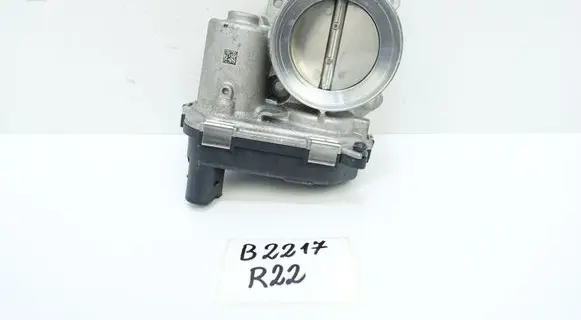 Volkswagen Golf VIII Throttle body valve 04E133062T