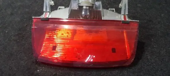 Nissan Micra Third/center stoplight