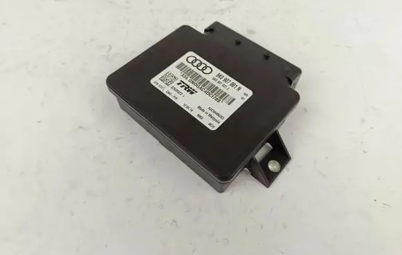 Audi A4 S4 B8 8K Hand brake control module 8K0907801J A2C53406353