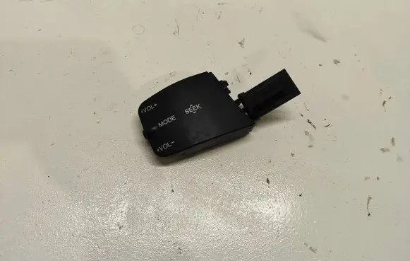 Ford Focus Head unit multimedia control 758710