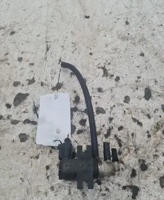 Audi A4 S4 B6 8E 8H Turbo solenoid valve 1J0906627B