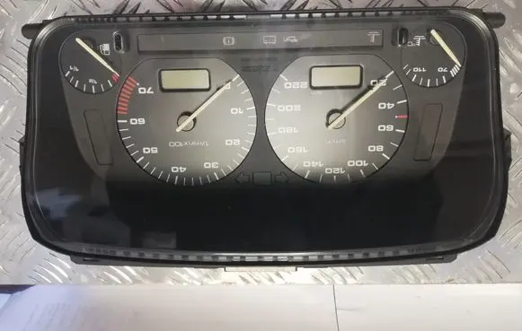 Volkswagen Golf III Speedometer (instrument cluster) 53923247