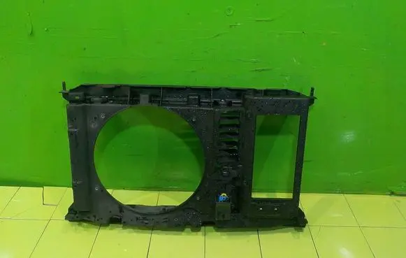 Peugeot 5008 Radiator support slam panel 9652918980