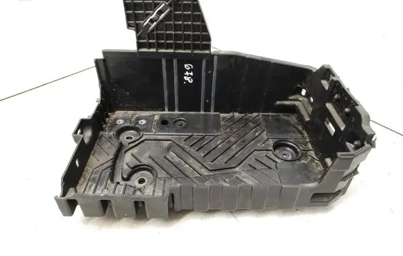 Battery box tray
