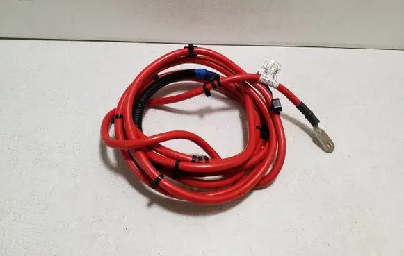 Mercedes-Benz CLS C218 X218 Positive cable (battery) A2124403938