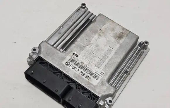 BMW 3 E46 Engine control unit/module 7793027 0281011223 1039S02606