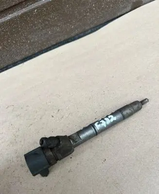 KIA Ceed Fuel injector 0445110320 F782