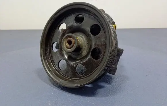 Mazda Tribute Power steering pump YL8C