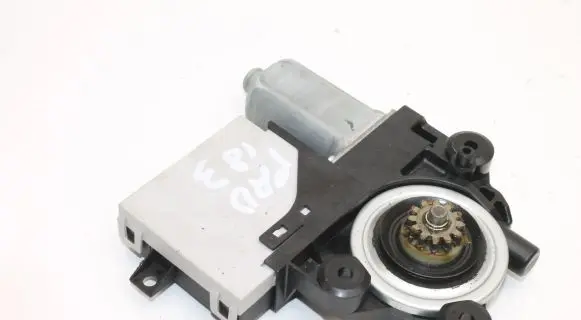 Ford Kuga I Front door window regulator motor 7M5T14B533CE