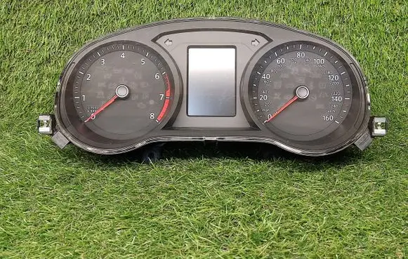 Volkswagen Jetta USA Speedometer (instrument cluster) 5C6920956A