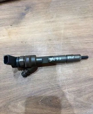 BMW X3 F25 Fuel injector 0445110617
