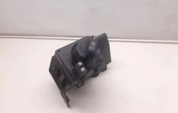 Mercedes-Benz E W210 Light switch 2105451404