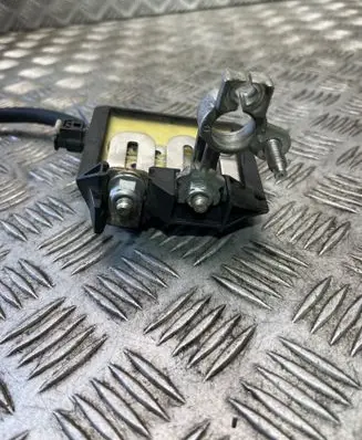 Mercedes-Benz E W213 Battery relay fuse A0009061505