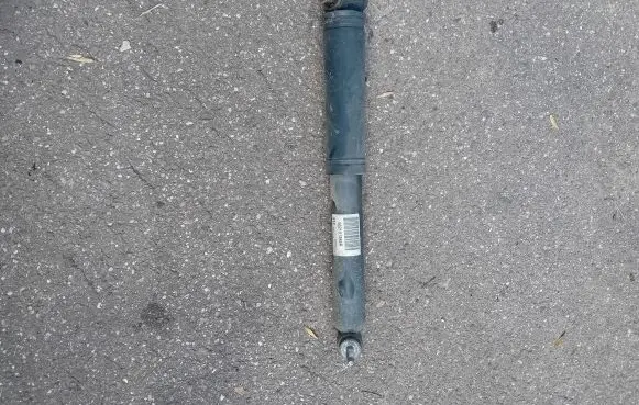 Renault Megane IV Rear shock absorber/damper 562101385R EM245101