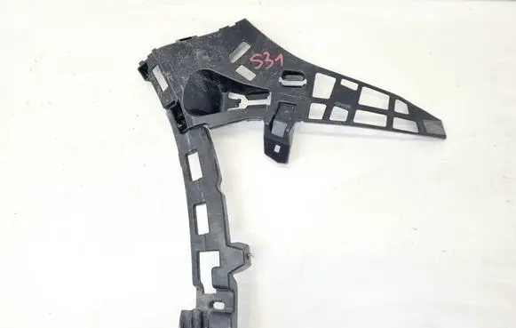 Mercedes-Benz GLA W156 X156 Front bumper mounting bracket A1568850201