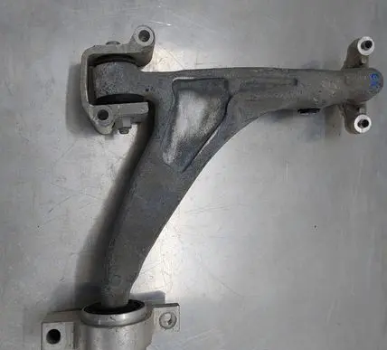Volvo XC90 Front lower control arm/wishbone 31658894