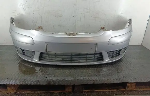 Volkswagen Golf Plus Front bumper LA7W