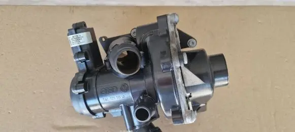Porsche Macan (95B) Water pump 06L121111J