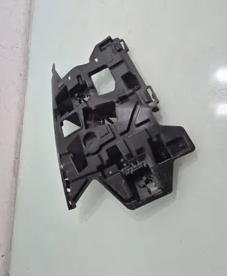 Volvo V40 Front bumper mounting bracket 31283741