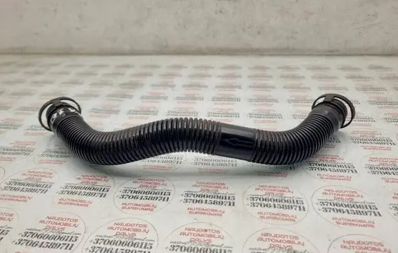 Audi Q7 4L Breather hose/pipe 7L0131625