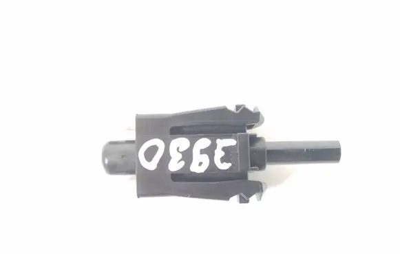 Mercedes-Benz E W212 Hand parking brake switch A0015458714