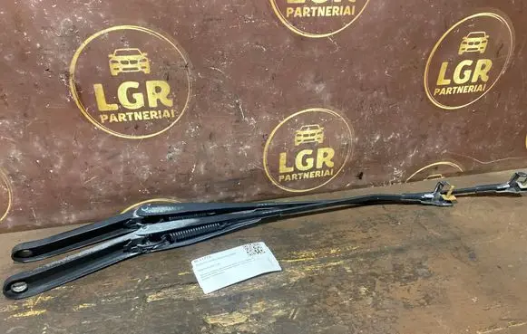 Ford Focus Front wiper blade arm 4M5117526CD