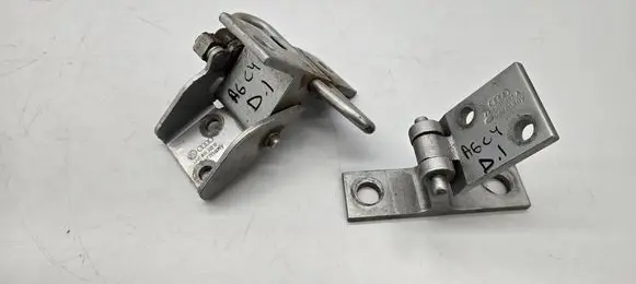 Audi A6 S6 C4 4A Front door hinge set 4A0831412D 4A0831401A