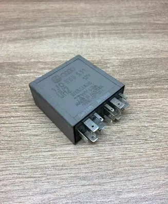 Volkswagen PASSAT B5.5 Other relay 1J0955531 72WV404 192