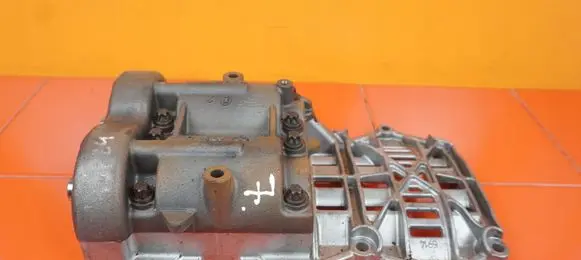 Chrysler Voyager Camshaft holder VM64C WALKI