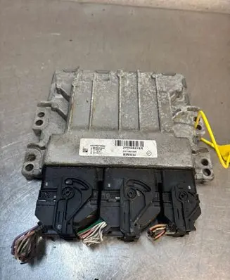 Dacia Duster Engine control unit/module ECU DODACIADUSTERI1