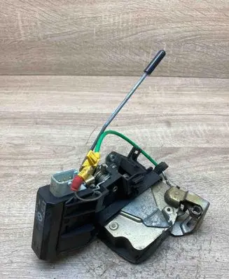 BMW 5 E39 Rear door lock 8352165 8166246