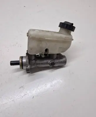 KIA Sorento Brake fluid reservoir 