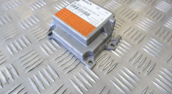 Volkswagen Touareg I Airbag control unit/module 3D0909601E 0285001733
