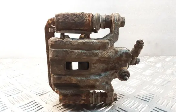 Nissan Pathfinder R51 Rear brake caliper