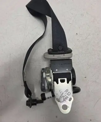 Nissan Juke I F15 Front seatbelt 6167590A 120402