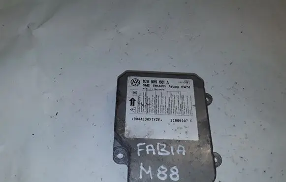 Skoda Fabia Mk1 (6Y) Airbag control unit/module 1C0909601A 5WK43123