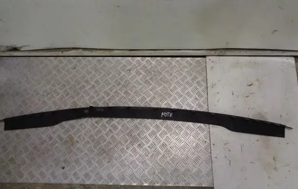 Nissan Note (E12) Front bumper lip 