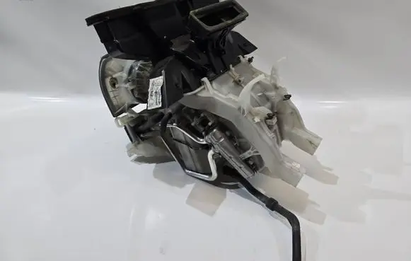 Mercedes-Benz B W245 Interior heater climate box assembly A1698300660