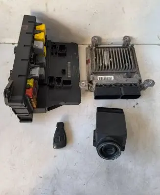 Mercedes-Benz Sprinter W906 Engine ECU kit and lock set A6519000601 28277619 A6519019400
