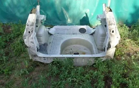 Peugeot 3008 I Trunk bottom trim panel 