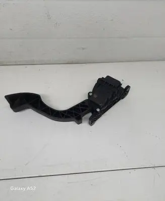 Ford Focus Accelerator throttle pedal 4M519F836AH 6PV00864101