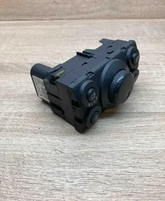 Opel Astra H Light switch 13100128
