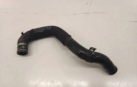 Audi A4 S4 B9 8W Engine coolant pipe/hose 8W0121448H