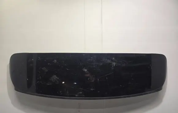 Tailgate/trunk spoiler