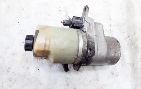 Ford Focus Power steering pump 4m513k514ad