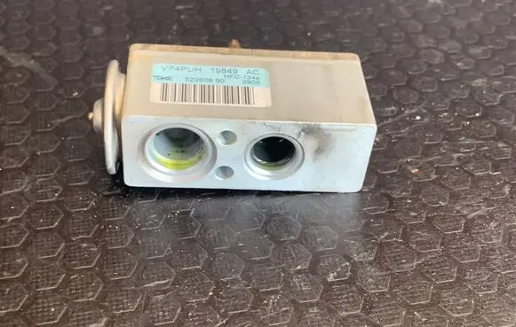 Peugeot 407 Air conditioning (A/C) expansion valve 52260690 1PUH19849AC