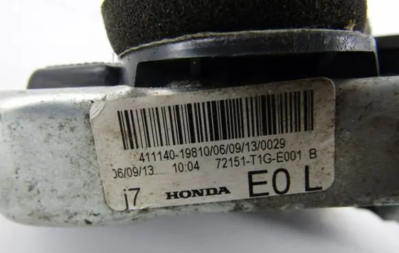 Honda CR-V Front door lock 41114019810