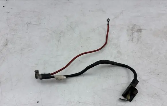 Volkswagen PASSAT B6 Positive cable (battery)