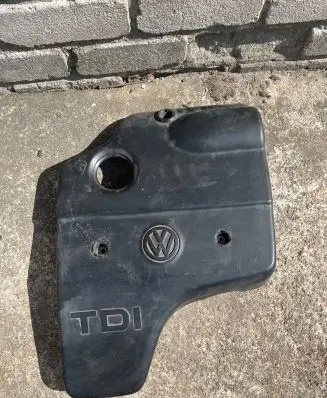 Engine cover (trim)