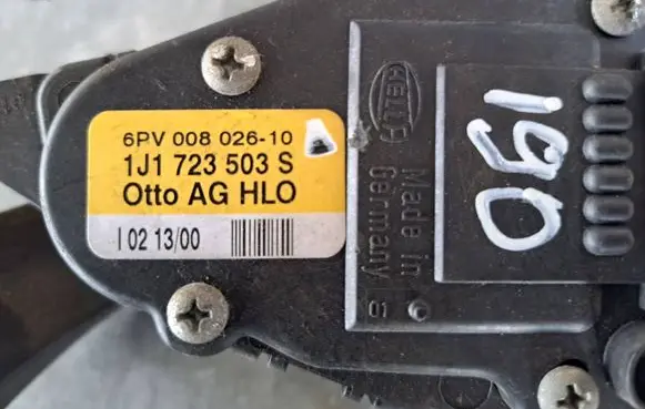 Volkswagen New Beetle Accelerator throttle pedal 1J1723503S 6PV00802610